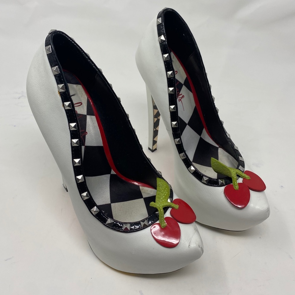 Taylor Says Platform Heels Size 7